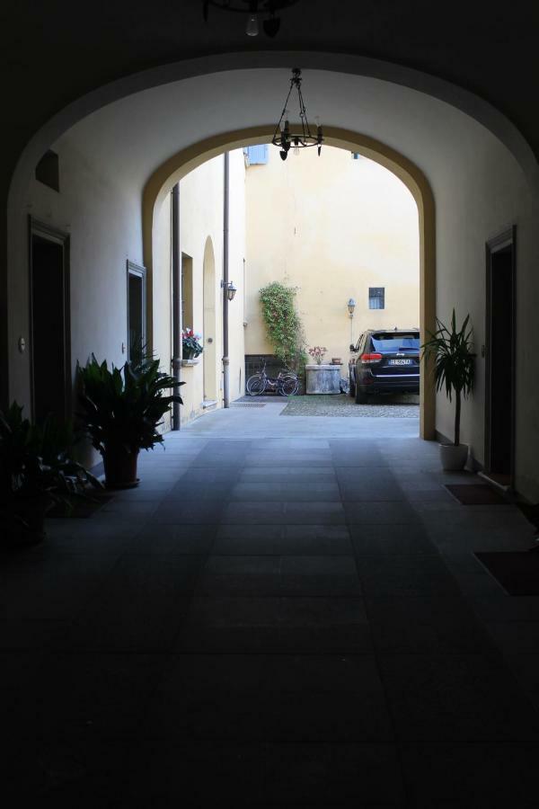 Griffoni Loft Apartment โบโลญญา ภายนอก รูปภาพ